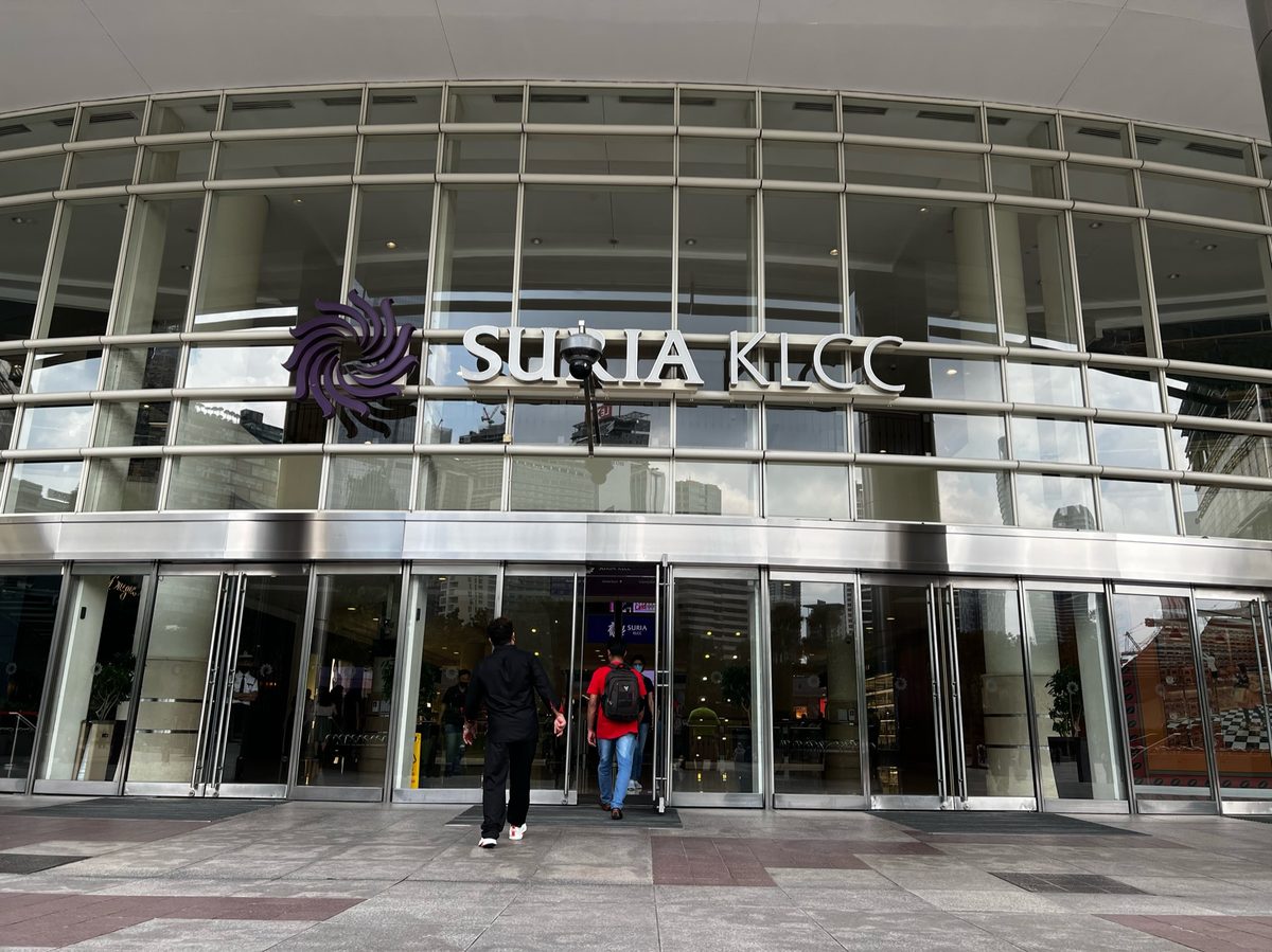 Covered walkway connecting Suria KLCC to the LRT station